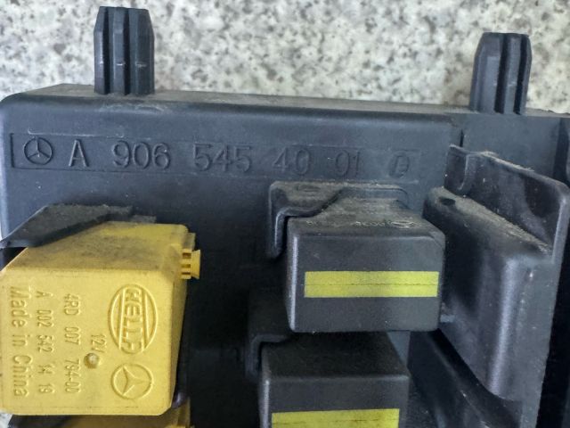 bontott MERCEDES-BENZ SPRINTER Biztosítéktábla Utastér