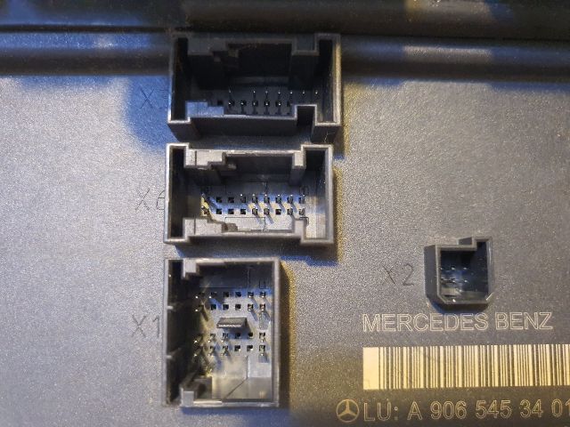 bontott MERCEDES-BENZ SPRINTER Biztosítéktábla Utastér