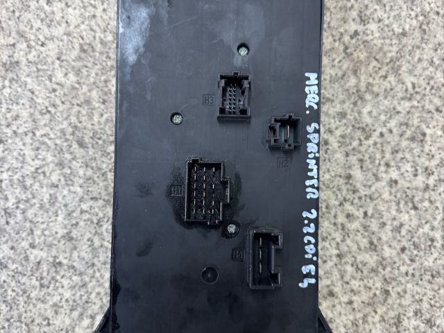 bontott MERCEDES-BENZ SPRINTER Biztosítéktábla Utastér