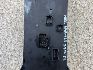 bontott MERCEDES-BENZ SPRINTER Biztosítéktábla Utastér