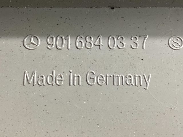 bontott MERCEDES-BENZ SPRINTER Csomagtérajtó Burkolat Alsó