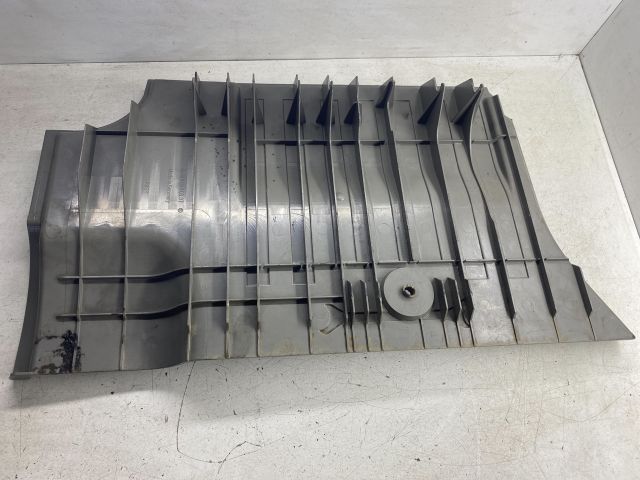 bontott MERCEDES-BENZ SPRINTER Csomagtérajtó Burkolat Alsó