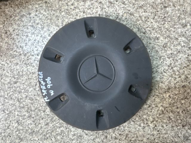 bontott MERCEDES-BENZ SPRINTER Dísztárcsa (1 db)