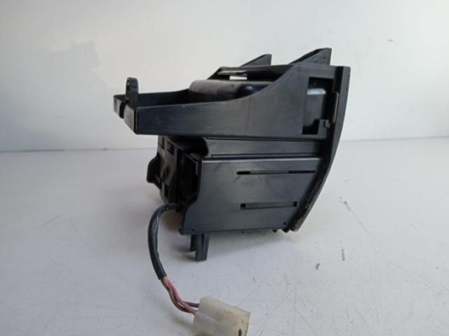 bontott MERCEDES-BENZ SPRINTER Első Hamutartó