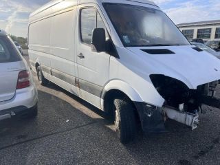 bontott MERCEDES-BENZ SPRINTER Első Lökhárító Merevítő (Fém)
