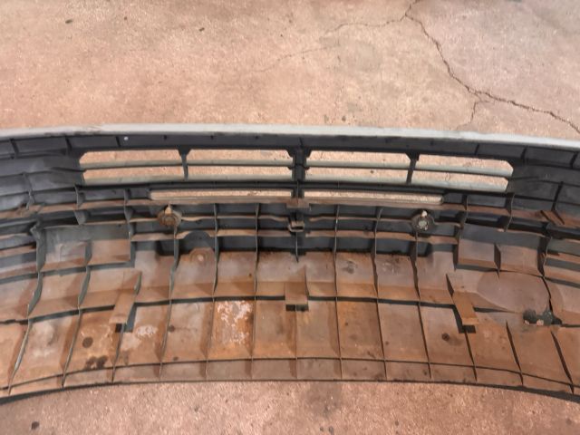 bontott MERCEDES-BENZ SPRINTER Első Lökhárító (Részeivel)