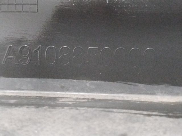 bontott MERCEDES-BENZ SPRINTER Első Lökhárító (Üresen)