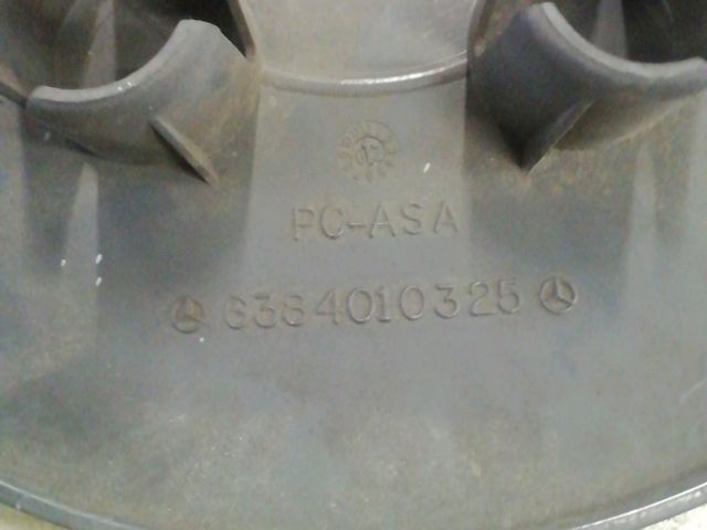 bontott MERCEDES-BENZ SPRINTER Felniközép (1 db)