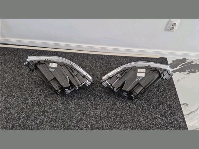 bontott MERCEDES-BENZ SPRINTER Fényszóró (Pozíciófüggetlen)