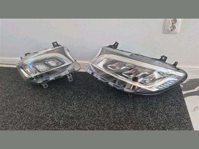 bontott MERCEDES-BENZ SPRINTER Fényszóró (Pozíciófüggetlen)