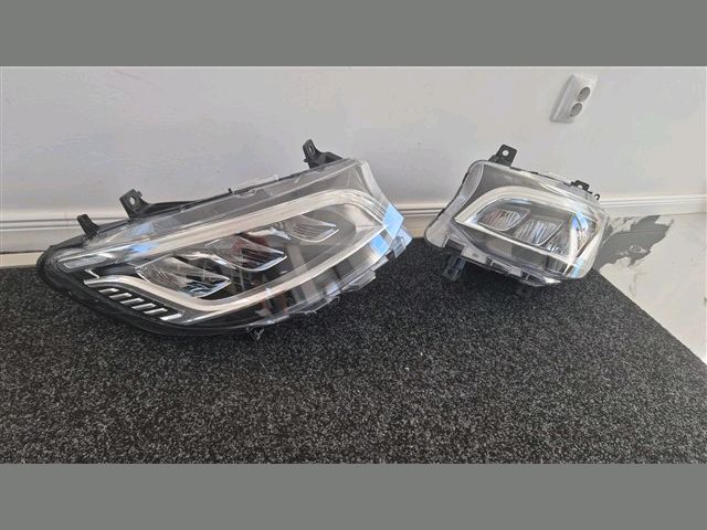 bontott MERCEDES-BENZ SPRINTER Fényszóró (Pozíciófüggetlen)