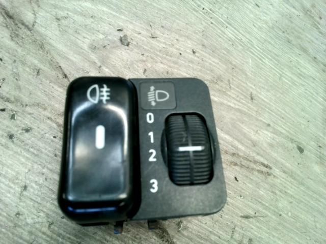 bontott MERCEDES-BENZ SPRINTER Fényszórómagasság Állító Kapcsoló