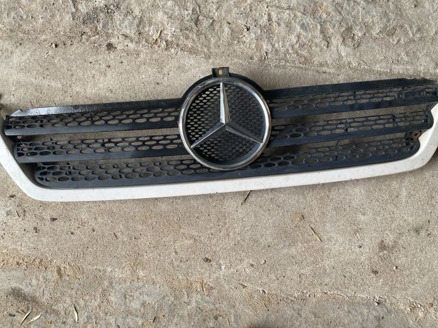 bontott MERCEDES-BENZ SPRINTER Hűtőrács