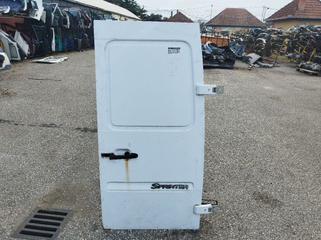 bontott MERCEDES-BENZ SPRINTER Jobb Csomagtérajtó (Részeivel)