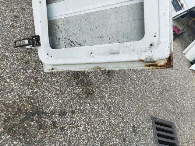 bontott MERCEDES-BENZ SPRINTER Jobb Csomagtérajtó (Részeivel)