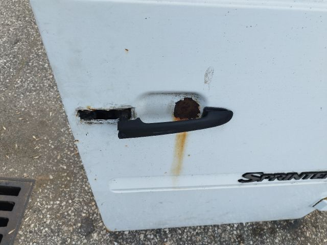 bontott MERCEDES-BENZ SPRINTER Jobb Csomagtérajtó (Részeivel)