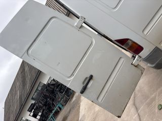 bontott MERCEDES-BENZ SPRINTER Jobb Csomagtérajtó (Üres lemez)