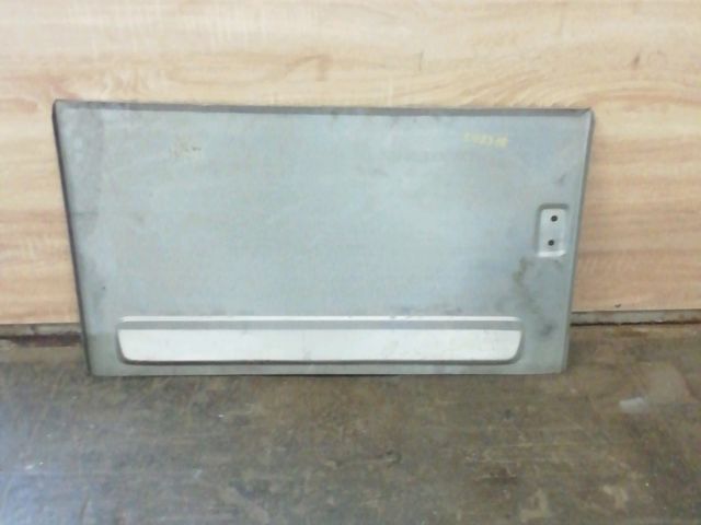 bontott MERCEDES-BENZ SPRINTER Jobb Csomagtérajtó (Üres lemez)