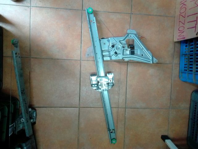 bontott MERCEDES-BENZ SPRINTER Jobb első Ablakemelő Szerkezet (Elektromos)