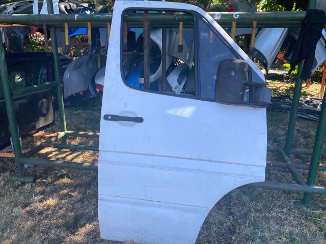 bontott MERCEDES-BENZ SPRINTER Jobb első Ajtó (Részeivel)