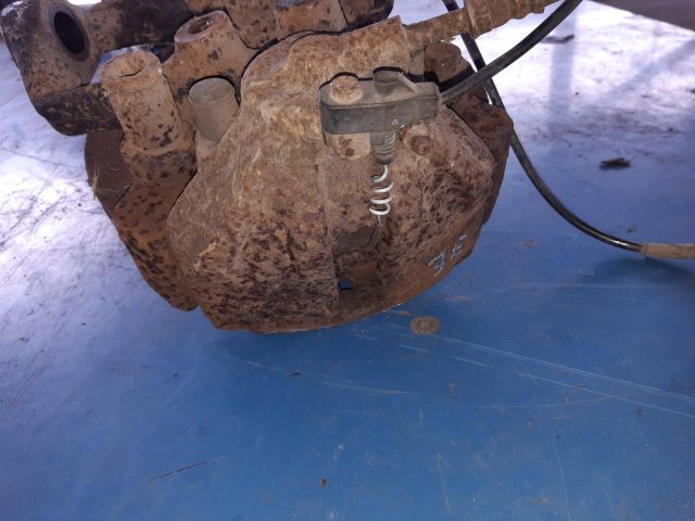 bontott MERCEDES-BENZ SPRINTER Jobb első Csonkállvány Kerékaggyal