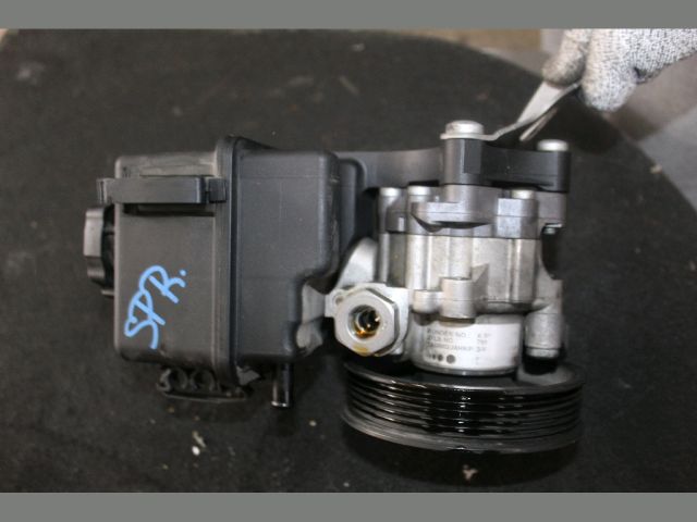 bontott MERCEDES-BENZ SPRINTER Kormányszervó Motor (Hidraulikus)
