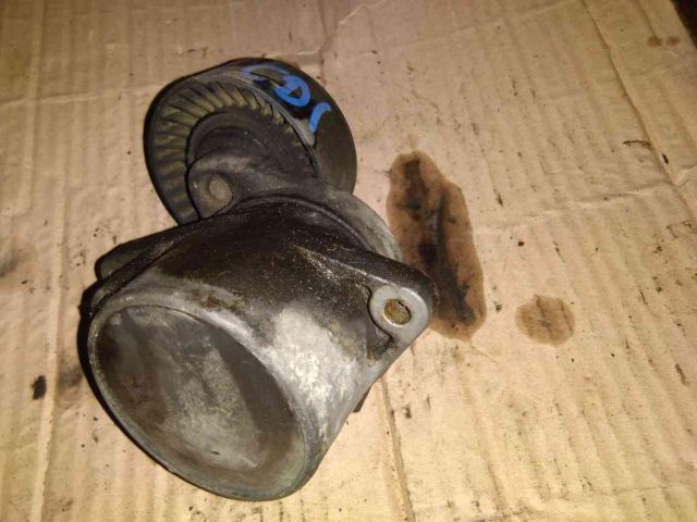 bontott MERCEDES-BENZ SPRINTER Szíjfeszítő Görgő