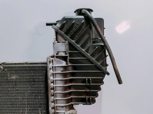 bontott MERCEDES-BENZ SPRINTER Vízhűtő Radiátor Tartó