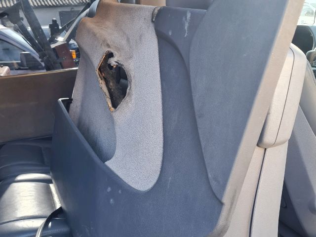 bontott MERCEDES-BENZ V-CLASS Bal első Ajtó Kárpit