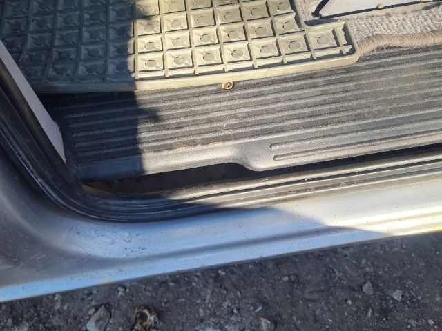 bontott MERCEDES-BENZ V-CLASS Bal hátsó Belső Küszöb Burkolat