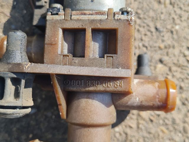 bontott MERCEDES-BENZ V-CLASS Fűtéscsap