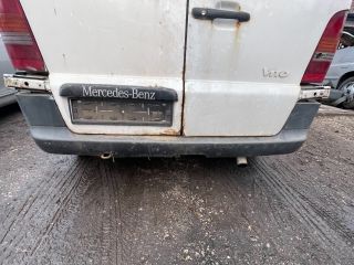 bontott MERCEDES-BENZ V-CLASS Hátsó Lökhárító (Üresen)