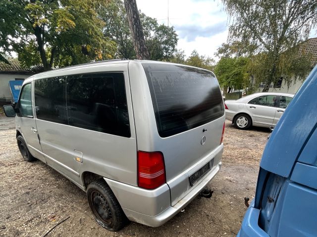 bontott MERCEDES-BENZ V-CLASS Hátsó Szélvédő