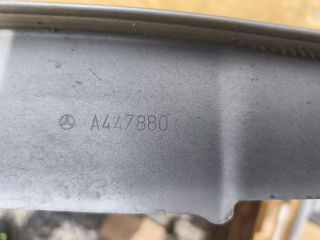 bontott MERCEDES-BENZ V-CLASS Jobb első Sárvédő