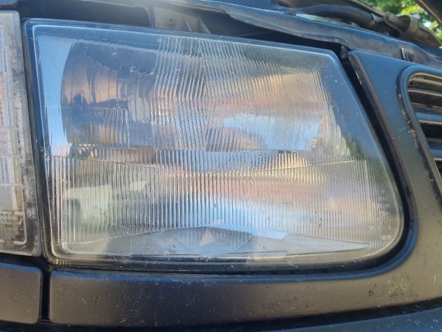 bontott MERCEDES-BENZ V-CLASS Jobb Fényszóró