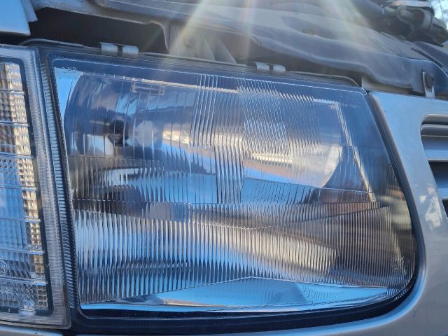 bontott MERCEDES-BENZ V-CLASS Jobb Fényszóró