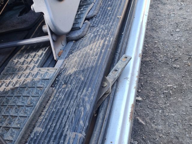 bontott MERCEDES-BENZ V-CLASS Jobb hátsó Belső Küszöb Burkolat