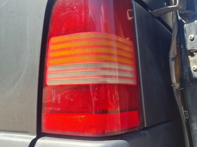 bontott MERCEDES-BENZ V-CLASS Jobb Hátsó Lámpa