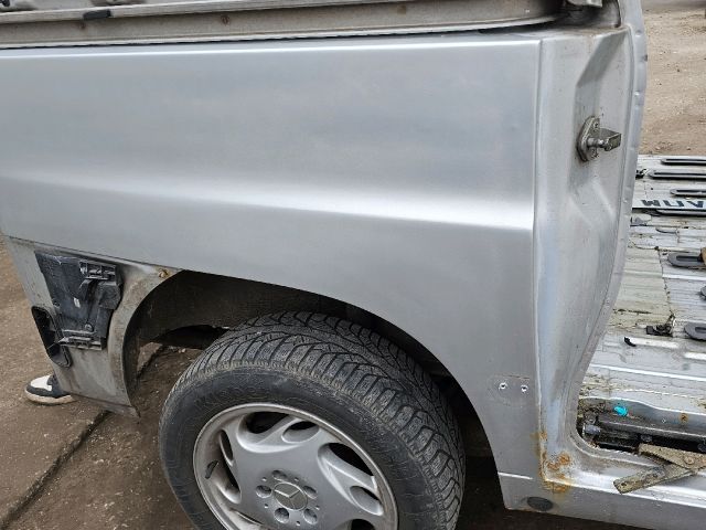 bontott MERCEDES-BENZ V-CLASS Jobb hátsó Sárvédő Szélesítő