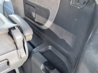 bontott MERCEDES-BENZ V-CLASS Jobb hátsó Ülés melletti Kárpit