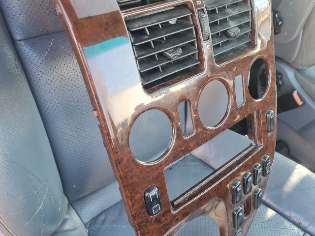 bontott MERCEDES-BENZ V-CLASS Középső Szellőző