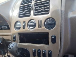 bontott MERCEDES-BENZ V-CLASS Középső Szellőző