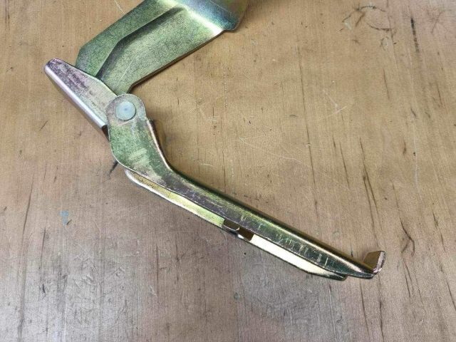 bontott MERCEDES-BENZ V-CLASS Tolóajtó Sín Görgő