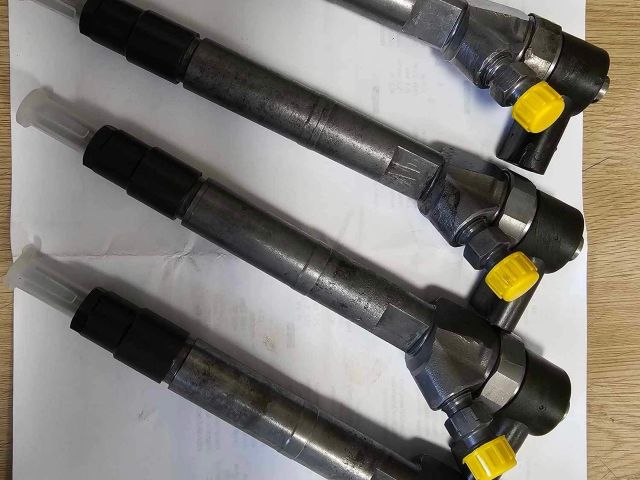 bontott MERCEDES-BENZ V-CLASS Porlasztó (1 db)