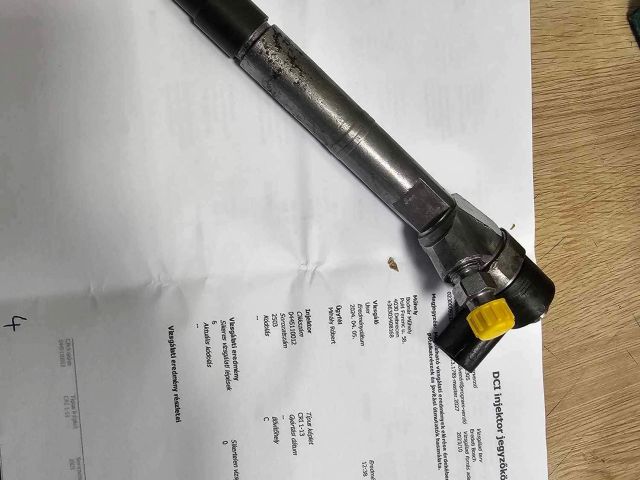 bontott MERCEDES-BENZ V-CLASS Porlasztó (1 db)