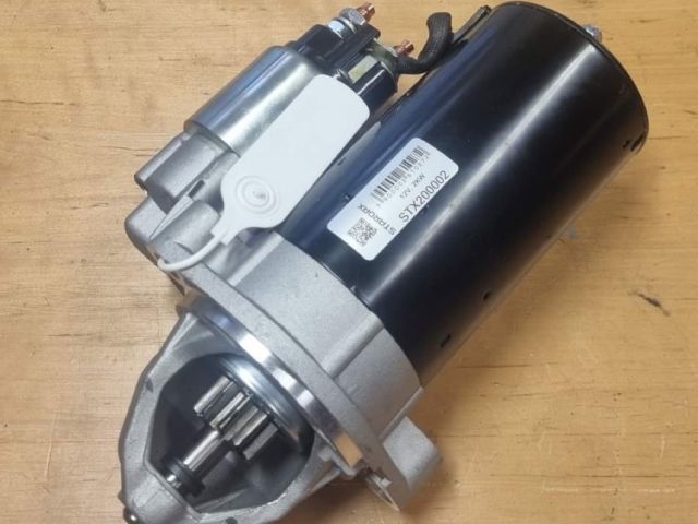 bontott MERCEDES-BENZ V-CLASS Önindító