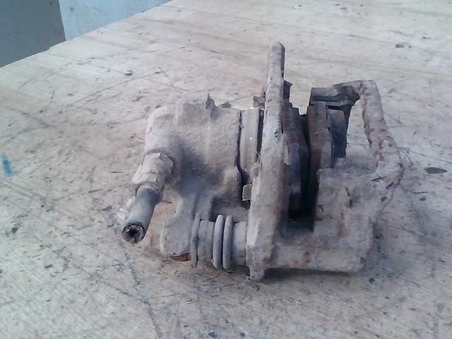 bontott MERCEDES-BENZ VANEO Bal hátsó Féknyereg Munkahengerrel