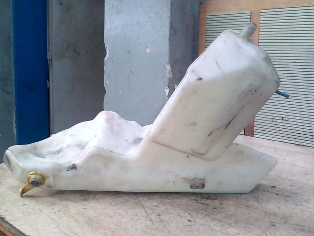 bontott MERCEDES-BENZ VANEO Ablakmosó Tartály