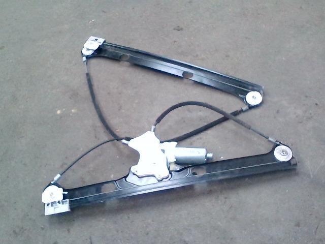 bontott MERCEDES-BENZ VANEO Bal első Ablakemelő Szerkezet (Elektromos)