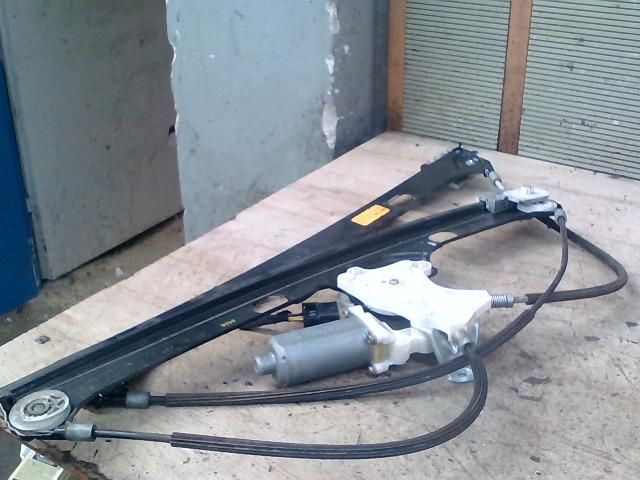 bontott MERCEDES-BENZ VANEO Bal első Ablakemelő Szerkezet (Elektromos)